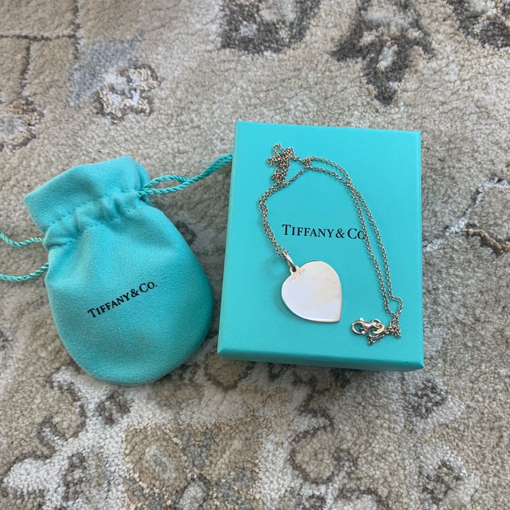 ❌SOLD❌ Tiffany & Co. Retired Heart Pendant